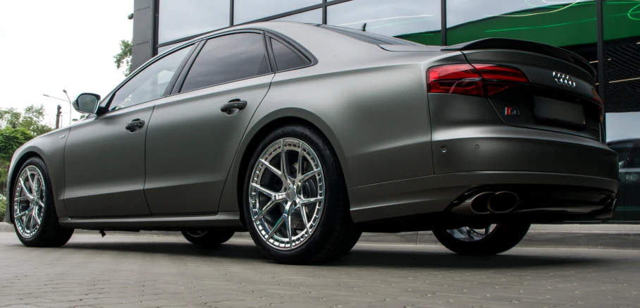 Небуденний екстер’єр седану Небуденний екстер’єр седану