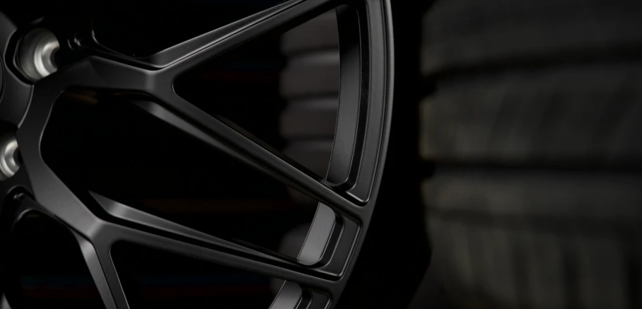 Елегантний Satin Black Елегантний Satin Black